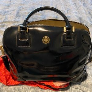 Black leather Tory Burch handbag!